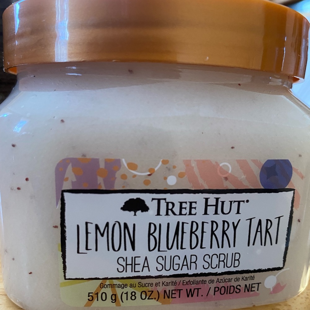 Lemon blueberry tart tree hut scrub brand new RARE